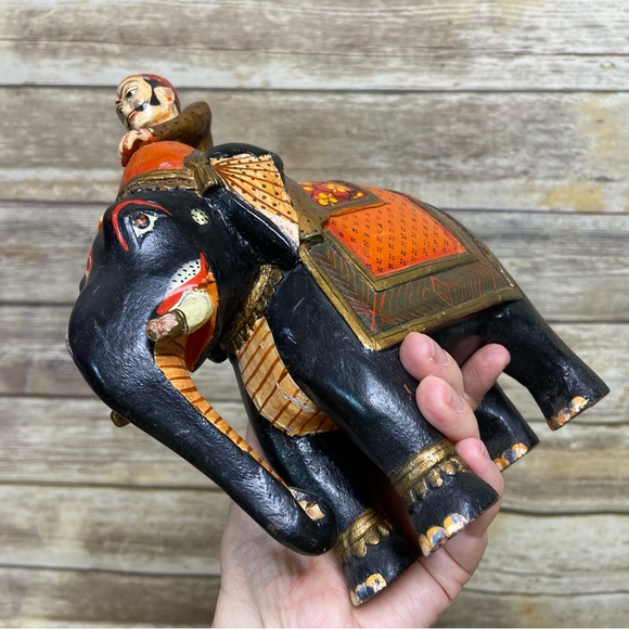 Hand carved And Hand Painted Wooden Ambabari Indian Elephant - Picture 7 of 8